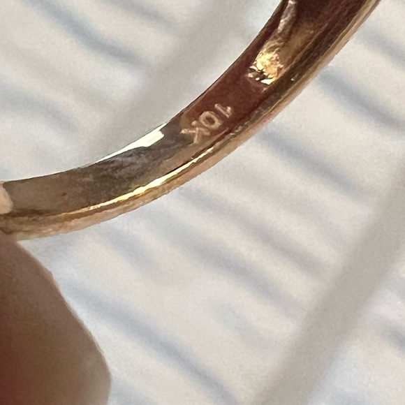 1/4 CTTW Genuine Diamond Ring - Picture 10 of 10